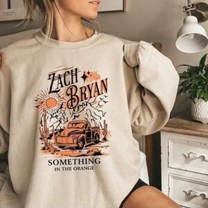 🌿🍒 Zach Bryan Something In The Orange Graphic Beige Sweatshirt Size XL 🍒🌿